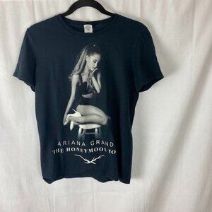 Ariana Grande The Honeymoon Tour 2015 Concert T- Shirt Women's Small.‎